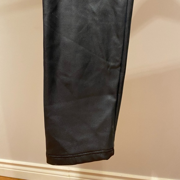 H&M Faux Leather Leggings. Size medium - Picture 5 of 11